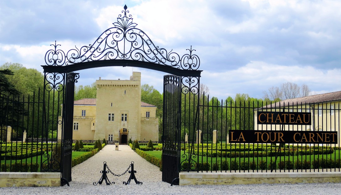 TOUR CARNET chateau